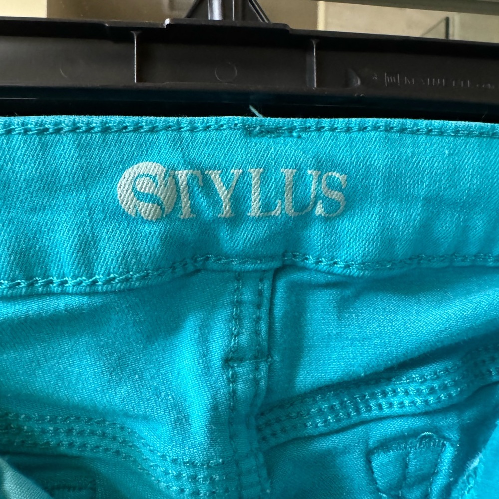 TWO PAIR!! STYLUS Women's Vibrant turquoise Jeans and red d.jeans bundle - Picture 5 of 9